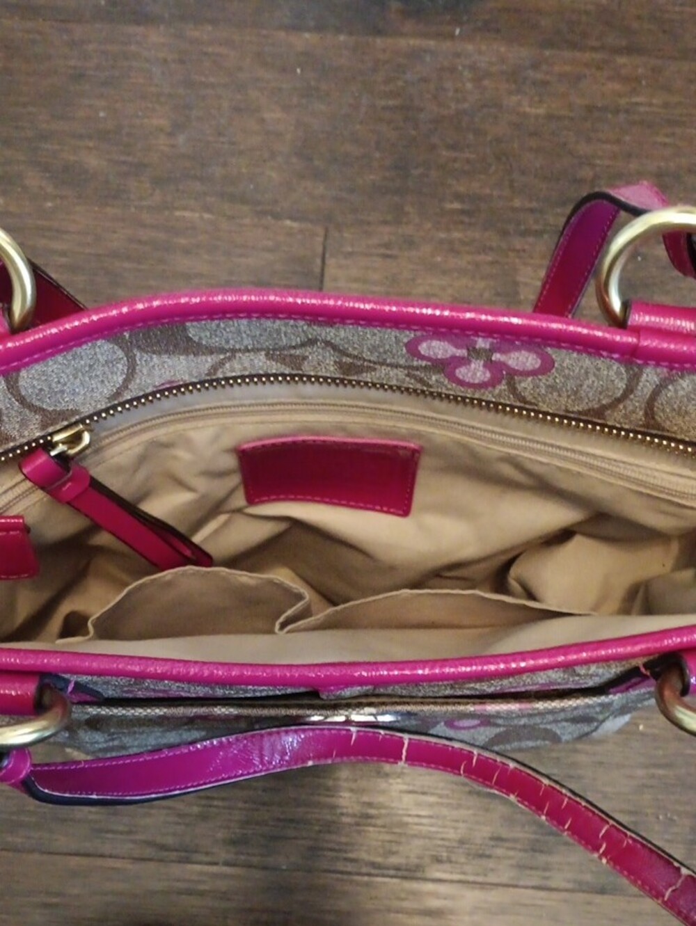 ^ Coach Peyton Signature Pink Clover Pocket Small Tote - Picture 10 of 16